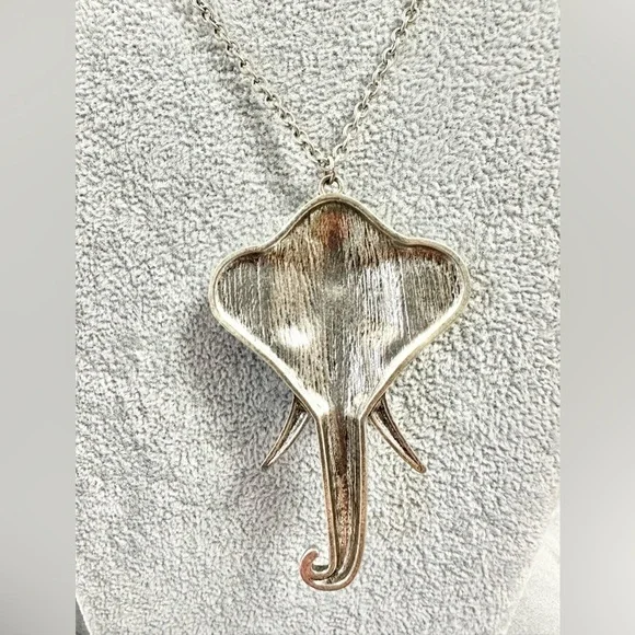 Large Sliver Tone With Enamel Elephant Pendant Statement Necklace - Picture 3 of 4